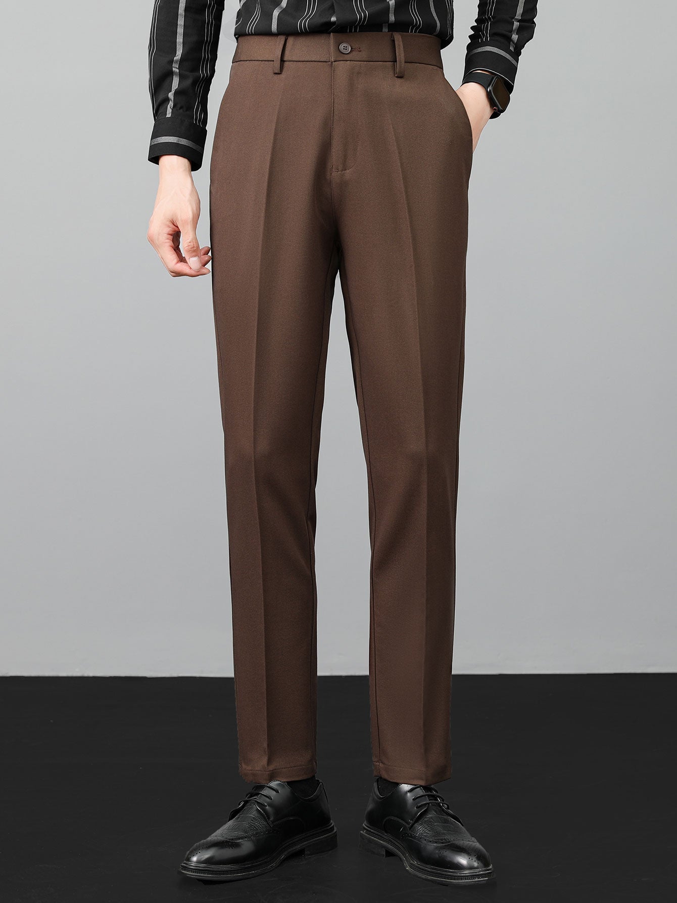 Contrast Trim Textured Zipper Knit Polo & Slim Fit Tapered Trousers